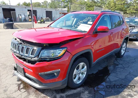 2019 Jeep Compass Latitude 4X4 z USA, uszkodzony, nr VIN 3C4NJDBB9KT713722